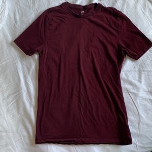 GAP burgundy men’s striped t-shirt size M